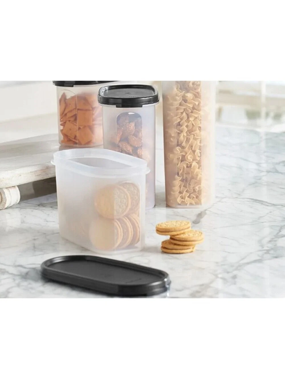 Tupperware Modular Mates Oval 2 Food Storage Container 4.75-cup / 1.1 L